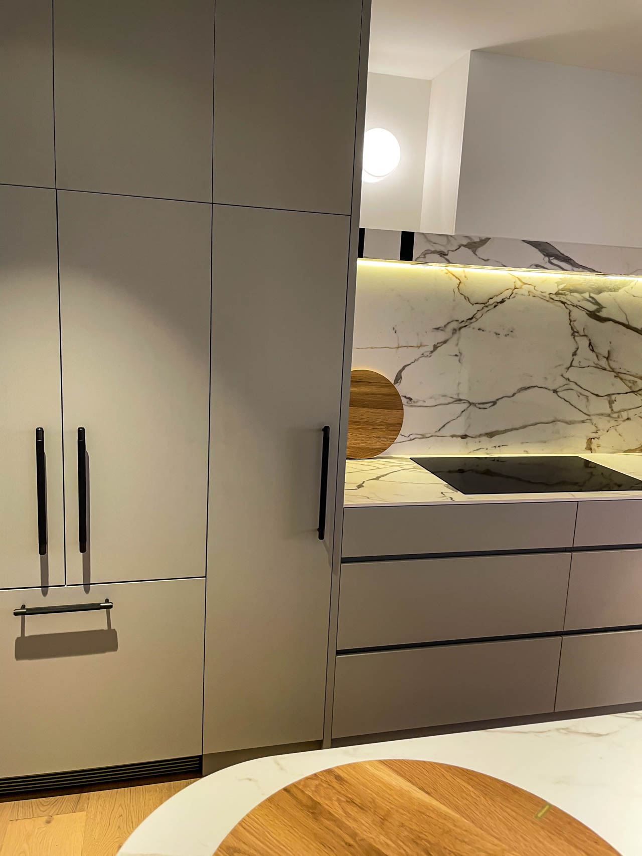 Locale Sales Office 03 - Project